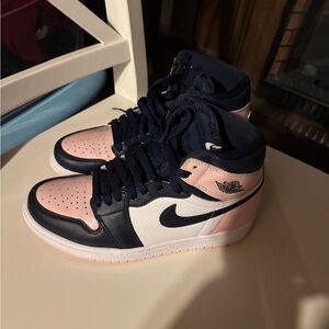 Jordan 1 Bubblegum Women's Sneakers in Pink and Navy